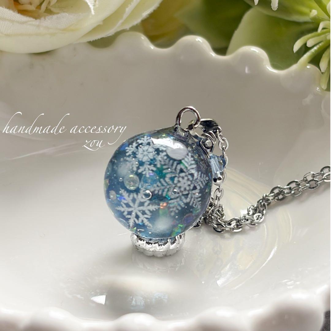 雪の結晶レジンネックレス 雪の結晶レジンネックレス - メルカリ