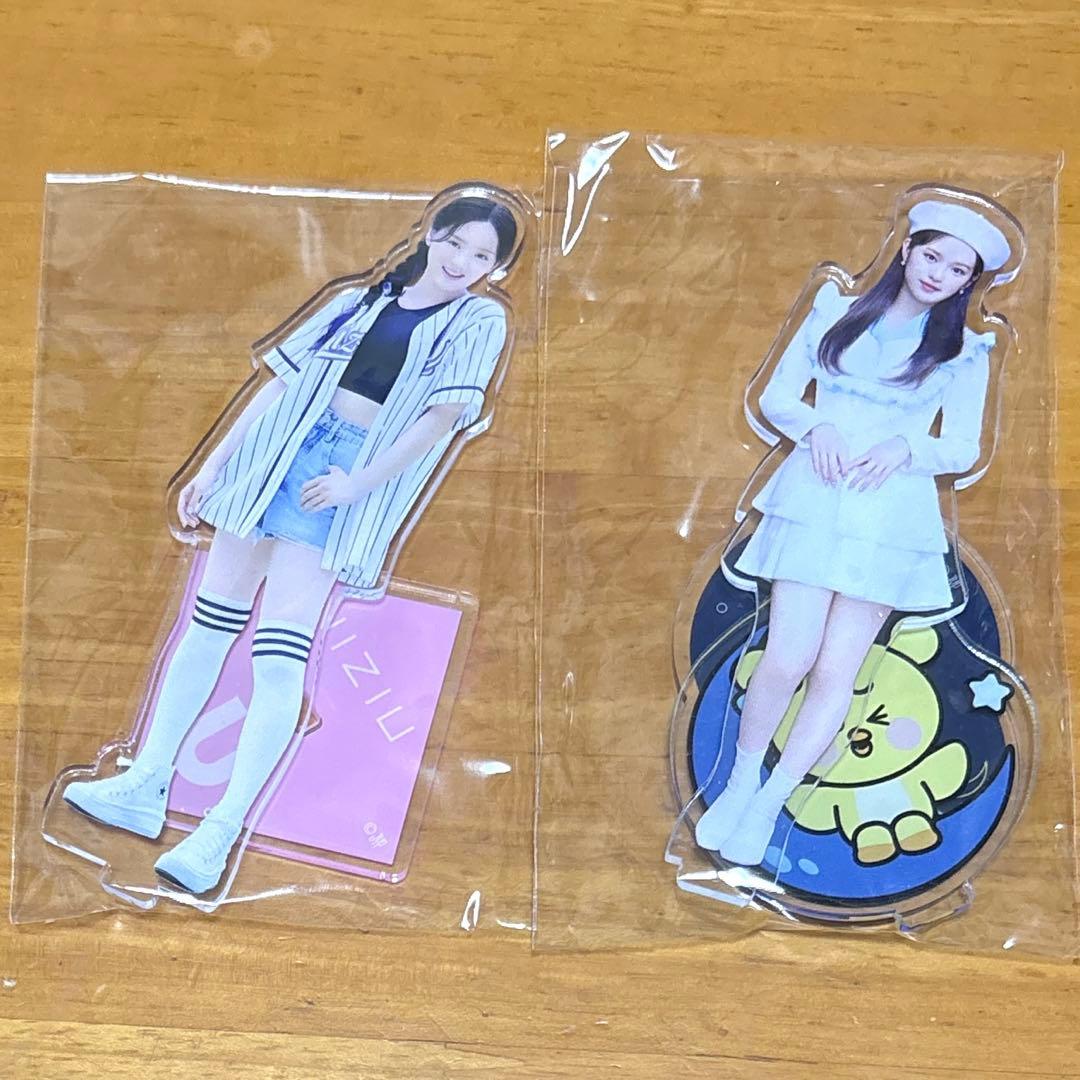 NiziU リオ アクリルスタンド アクスタ U Blue Moon - メルカリ