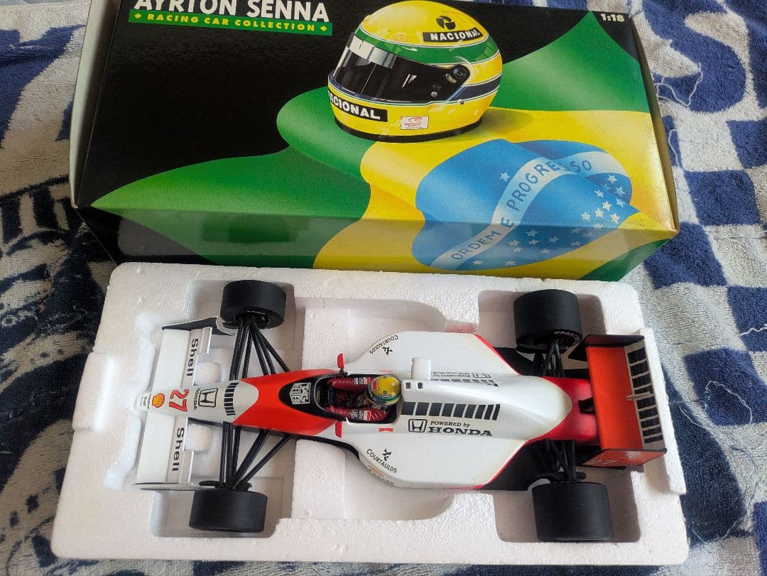 アイルトン・セナ マクラーレン MP4/4 1/18 象徴的なマクラーレン MP4/4 – Amalgam Collection