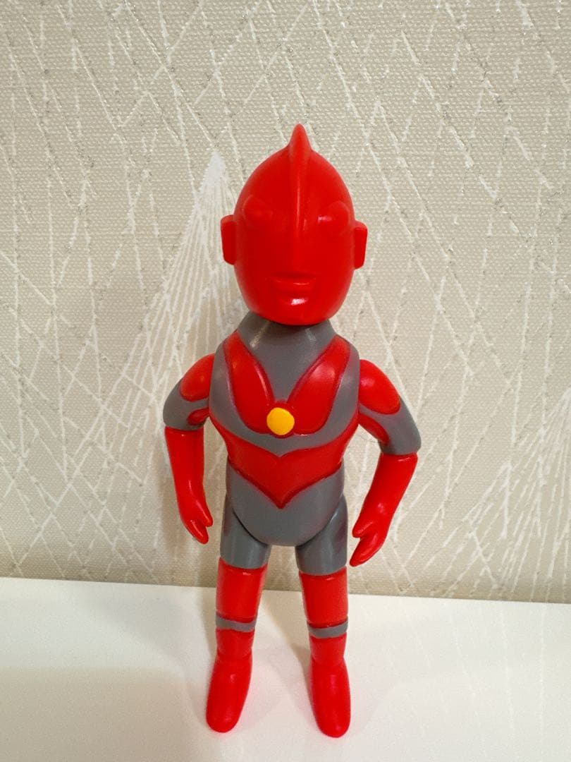 ウルトラマン❤︎ぶたのはな　赤成型/グレーライン　レアソフビ 2026年最新】ぶたのはな ウルトラマンの人気アイテム - メルカリ