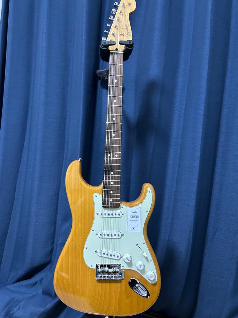 Fender Made In Japan Hybrid II Fender Japan Hybrid II Stratocaster HSS with Maple FB In Vintage