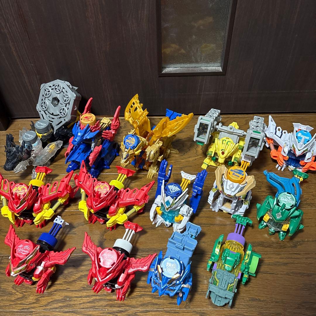 ボトルマン 引退品 まとめ売り おもちゃ】11/22☆〈キャップ革命 ボトルマン〉強化買取中です