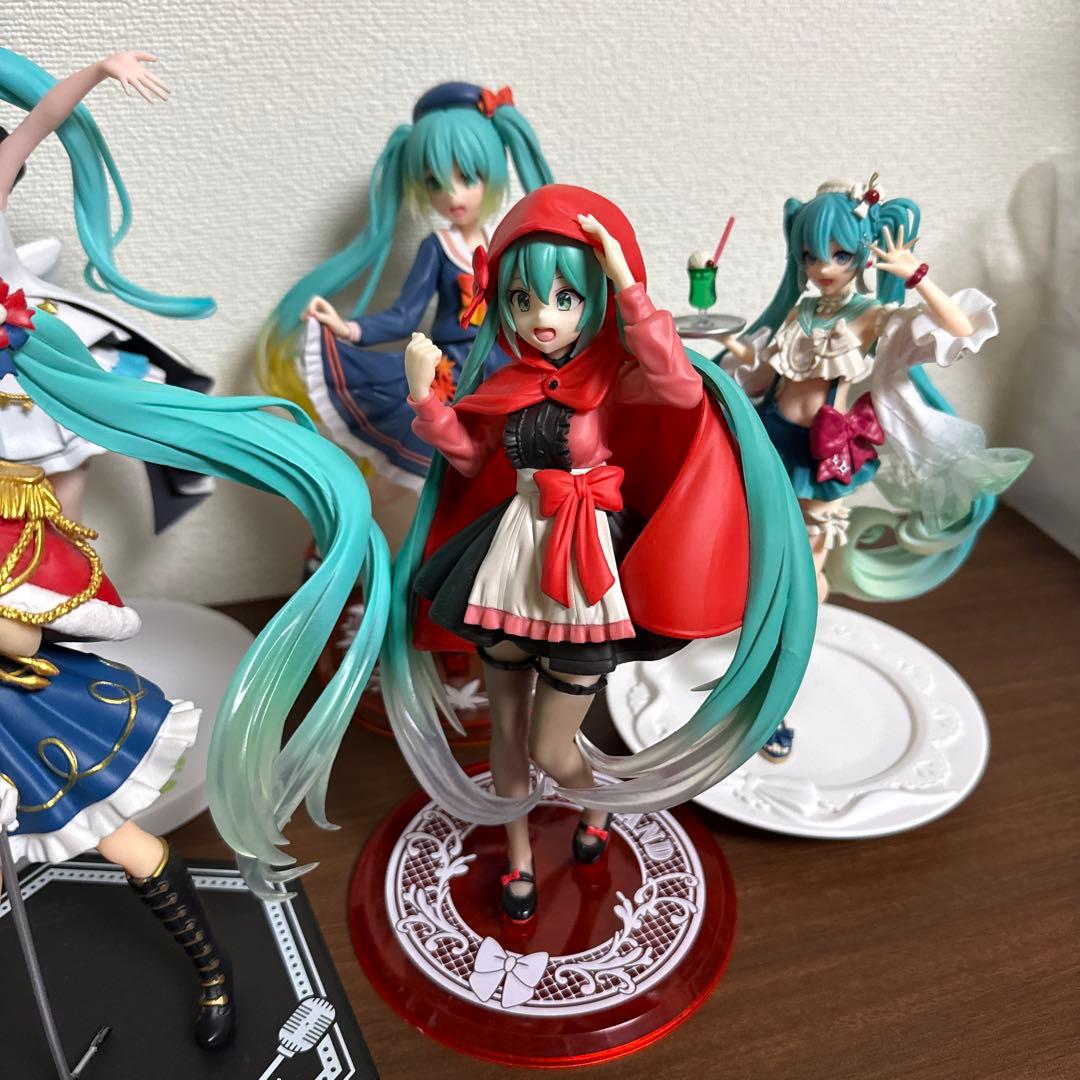 初音ミク フィギュア 15体まとめ売り - メルカリ