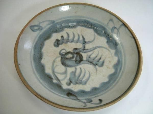 皿■古い安南染付時代物 青華 中鉢 唐草紋 中皿 骨董品 古美術 古玩■ 楽天市場】中国古玩 | 唐物○青花鹿文輪花型皿○兜型皿 | 清朝後期頃