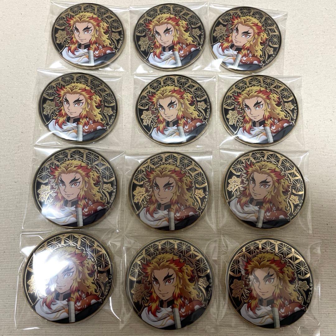 鬼滅の刃　AGF 煉獄杏寿郎　レリーフ　メタル　缶バッジ　箔押し　国内正規品 鬼滅の刃 缶バッジ 煉獄 杏寿郎B: キャラグッズ｜ムービック（movic）