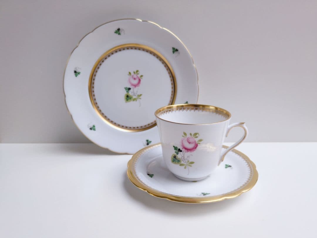 希少品✩ヘレンド　ウィーンの薔薇　ゴールド　トリオ 納期:最長1年】ヘレンド ウィーンの薔薇・ゴールド ティーポット800cc