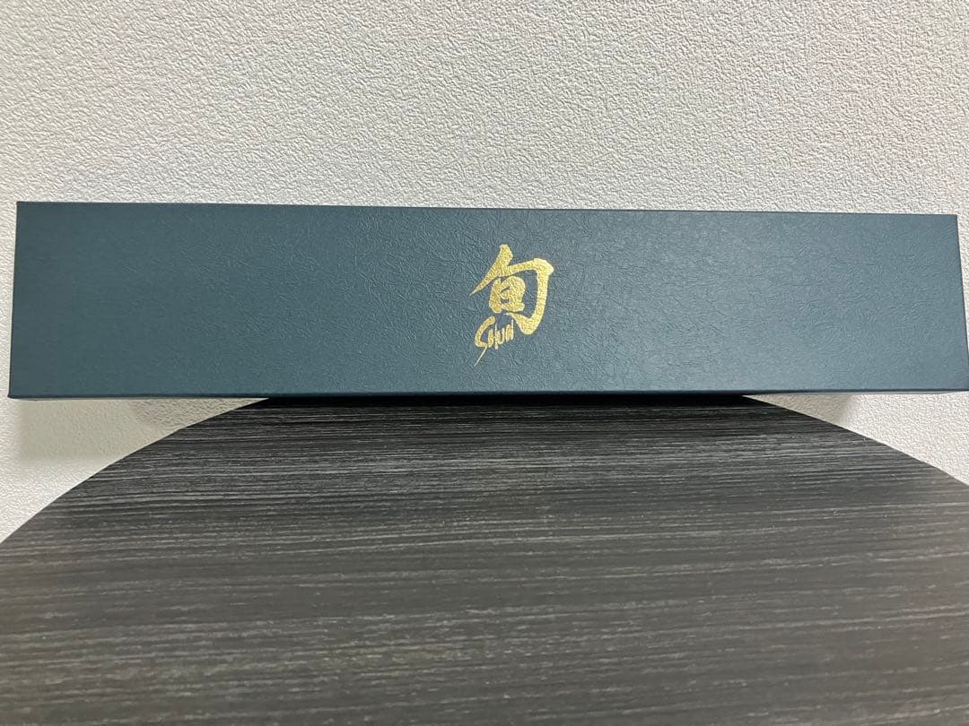 貝印 旬 DualCore 三徳包丁 175mm VG0021 新品未使用 - メルカリ