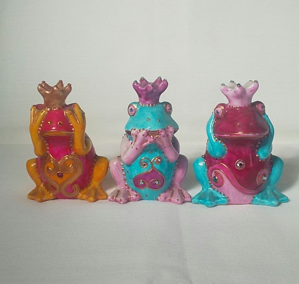 ソワジック カエルの王様 置物 Amazon.co.jp: カエル 王様（36cm） カエルグッズ 置物 かえる 雑貨