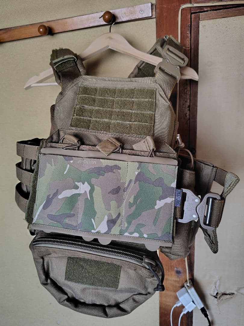 沖縄オードナンス製　プレートキャリア　Mサイズ　付属品付き Amazon.co.jp: ORDNANCE（オードナンス）沖縄プレートキャリア QASM