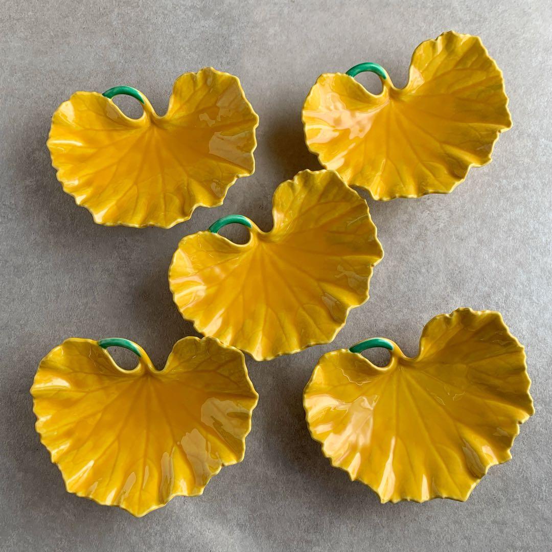 有田焼 つわの葉 陶器 皿 和食器 ５枚 三つ足 黄色 有田焼 つわの葉 陶器 皿 和食器 5枚 三つ足 黄色 - メルカリ