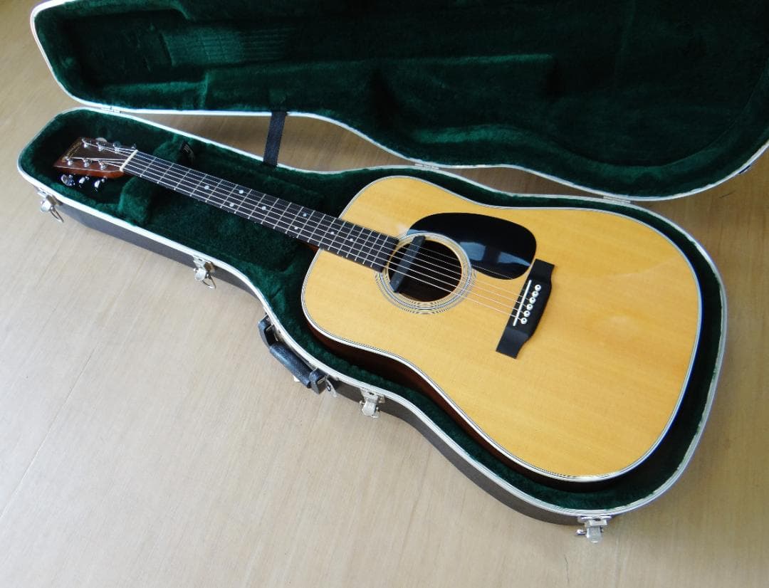 Martin Guitar D-28 2011 美品 Martin D-28 2011年製 憧れのマーティン D-28がお買い得！ - YouTube