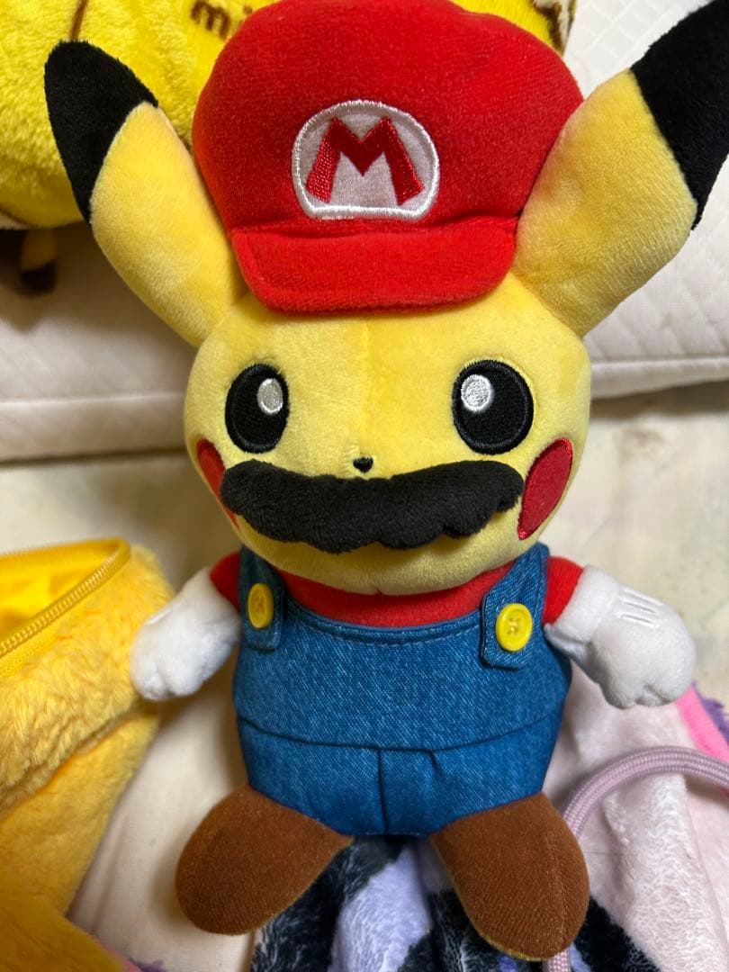 マリオピカチュウ ぬいぐるみ マリオピカチュウ”がポケモンセンターに！ ありそうでなかった夢の
