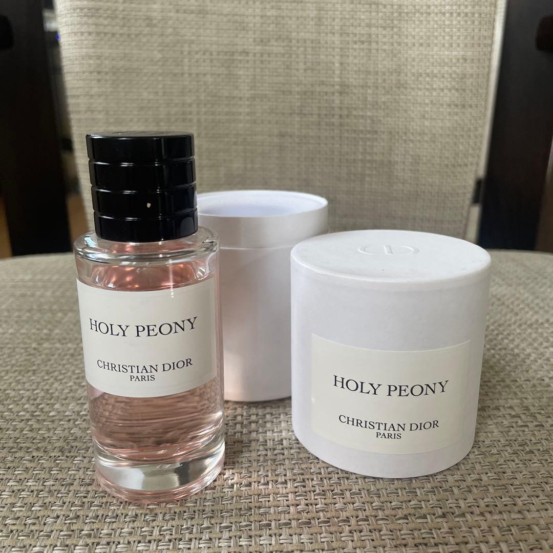 クリスチャンディオール　HOLY PEONY オードパルファム　40ml Holy Peony: botanical, lively, floral unisex perfume | Dior US