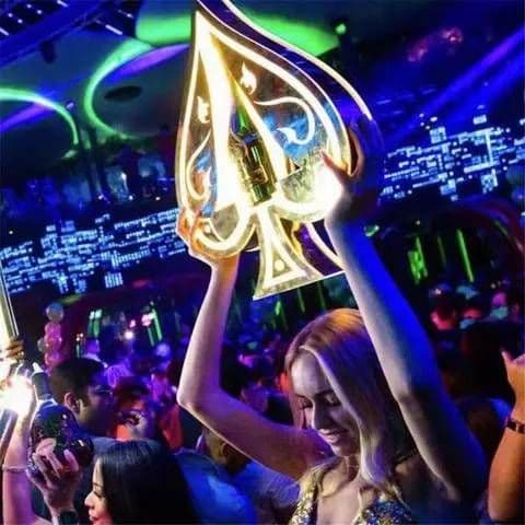 アルマンドタワー トランプタワー シャンパン ボトル ケース ライト