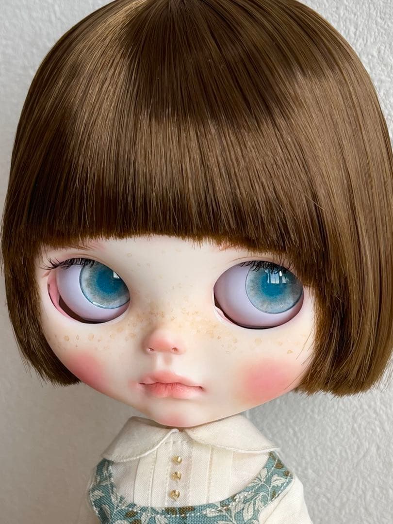 カスタムアイシードール＊アウトフィット付き‼︎発送は16日以降です アイシードール ブライス 服 ドレス アウトフィット 1/6ドール