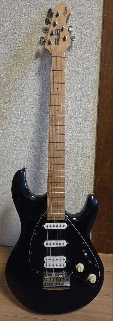 Sterling by Music Man silo3 黒 Sterling by Music Man SUB Silo3 Electric Guitar Black – Ish Guitars