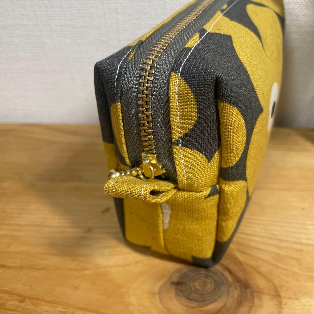 化粧ポーチ】スクエアポーチ ボックスポーチ サニタリー 北欧 花柄