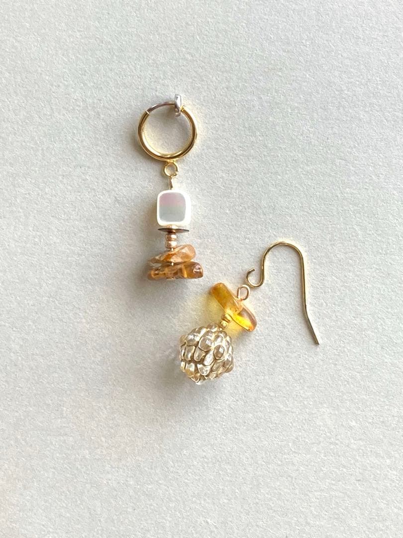 no.0043 黒斑入りのクォーツと蕾のボトル　一点物