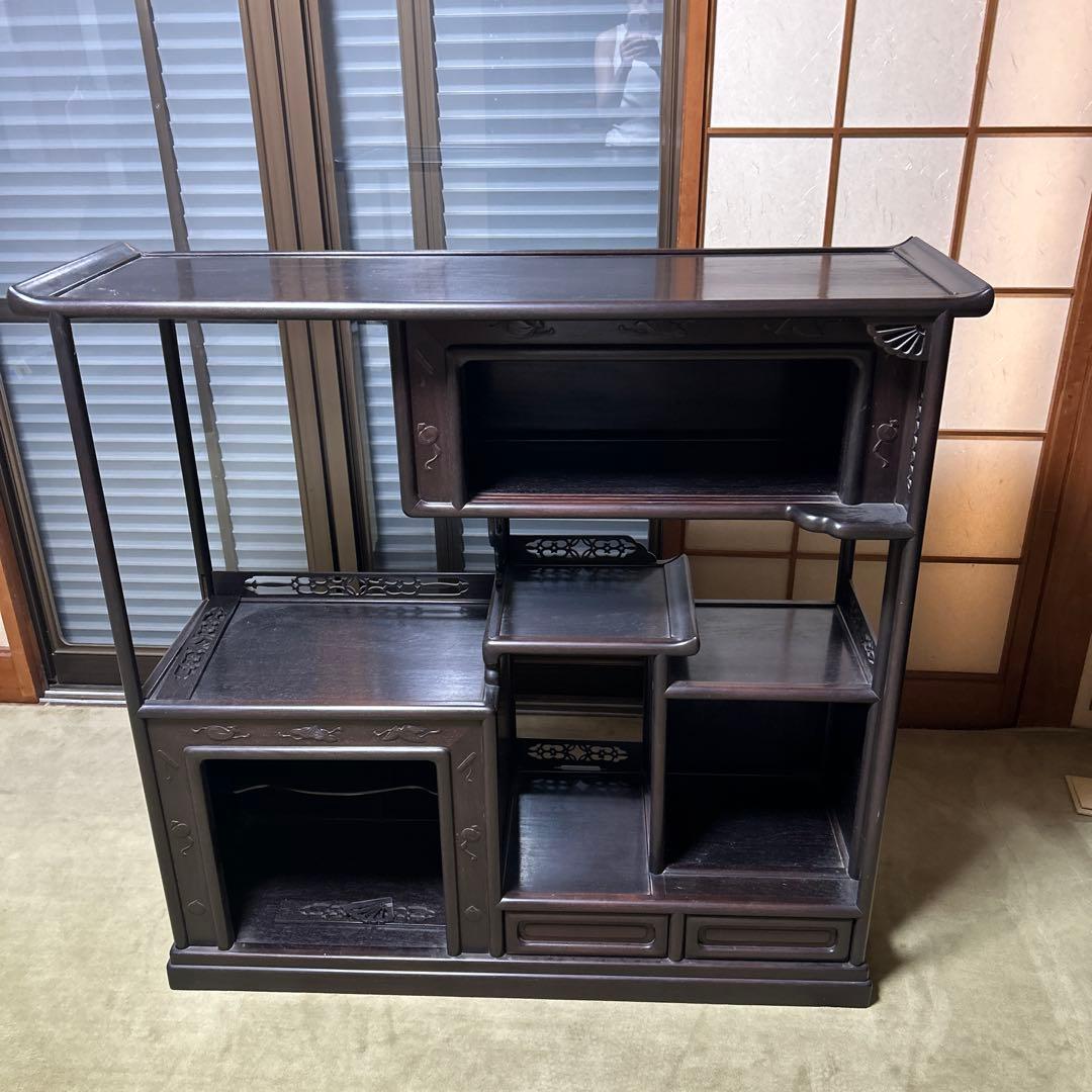 黒檀　棚 在庫新品 唐木 飾り棚 黒檀 彫り入り 隅丸4枚戸 巾93cm 唐木家具 no