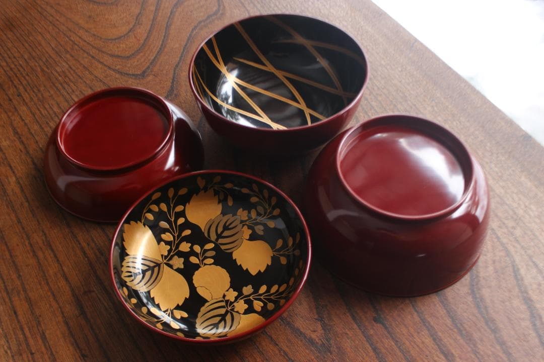 デッドストック！極上紅溜に優美な桐花蒔絵の映えるお椀2点（検輪島塗京塗煮物椀 デッドストック！極上紅溜に優美な桐花蒔絵の映えるお椀2点（検輪島塗
