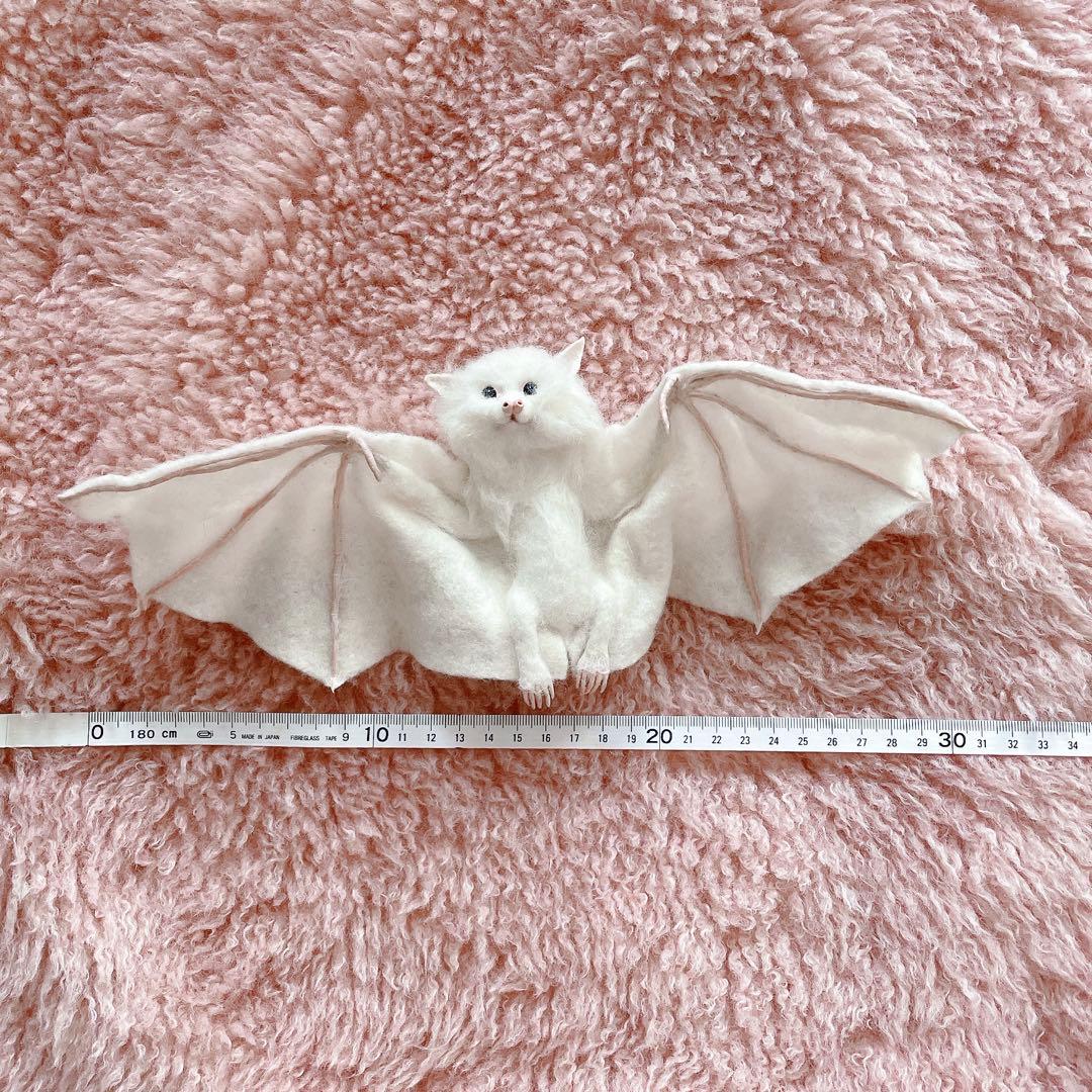 最終価格　白コウモリ　ぬいぐるみ　海外作家様　ハンドメイド 最終価格 白コウモリ ぬいぐるみ 海外作家様 ハンドメイド - メルカリ