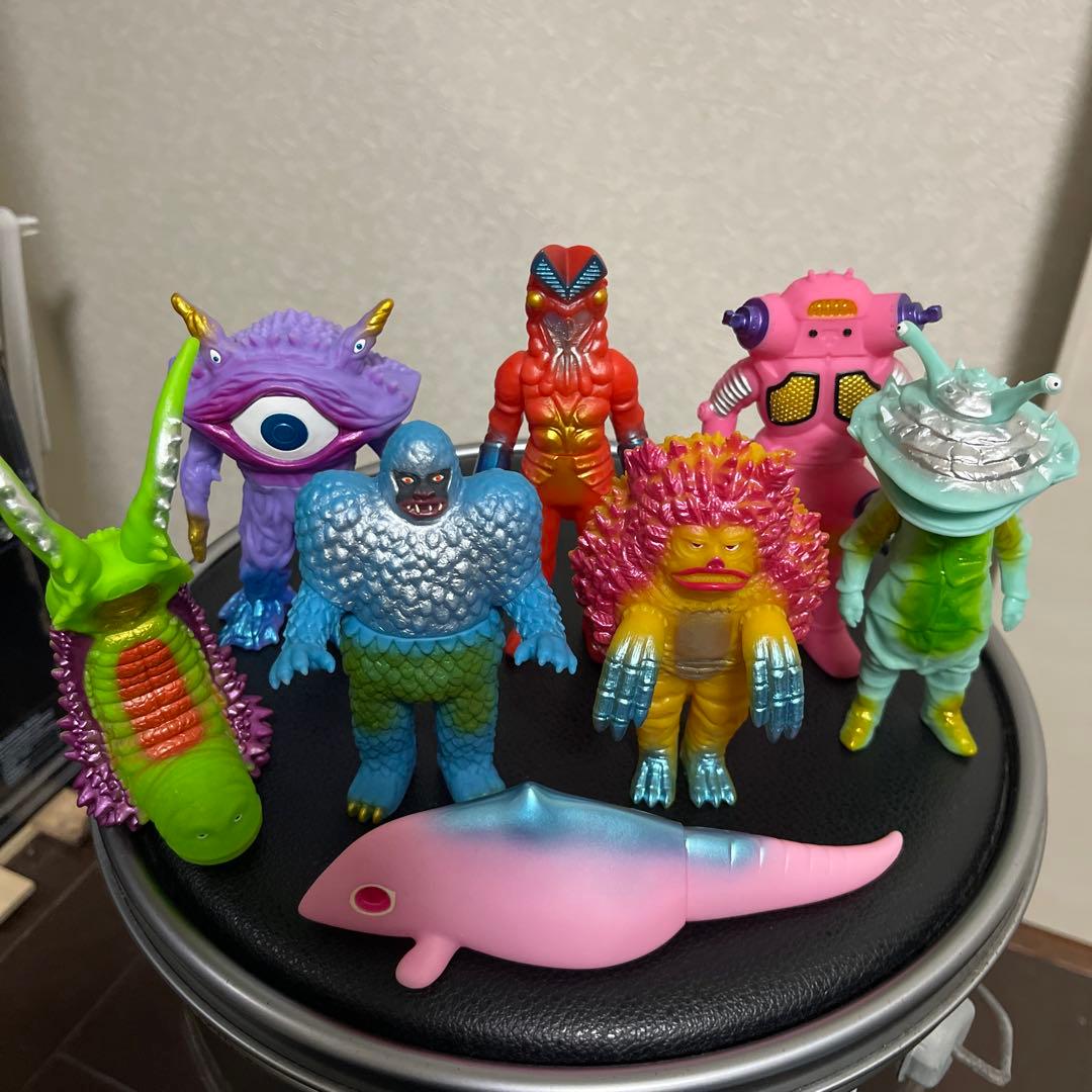 カイジュウカラーズ　フィギュア 8体セット KAIJU COLORS 8種コンプリートセット ウルトラ怪獣シリーズ ドンキ等