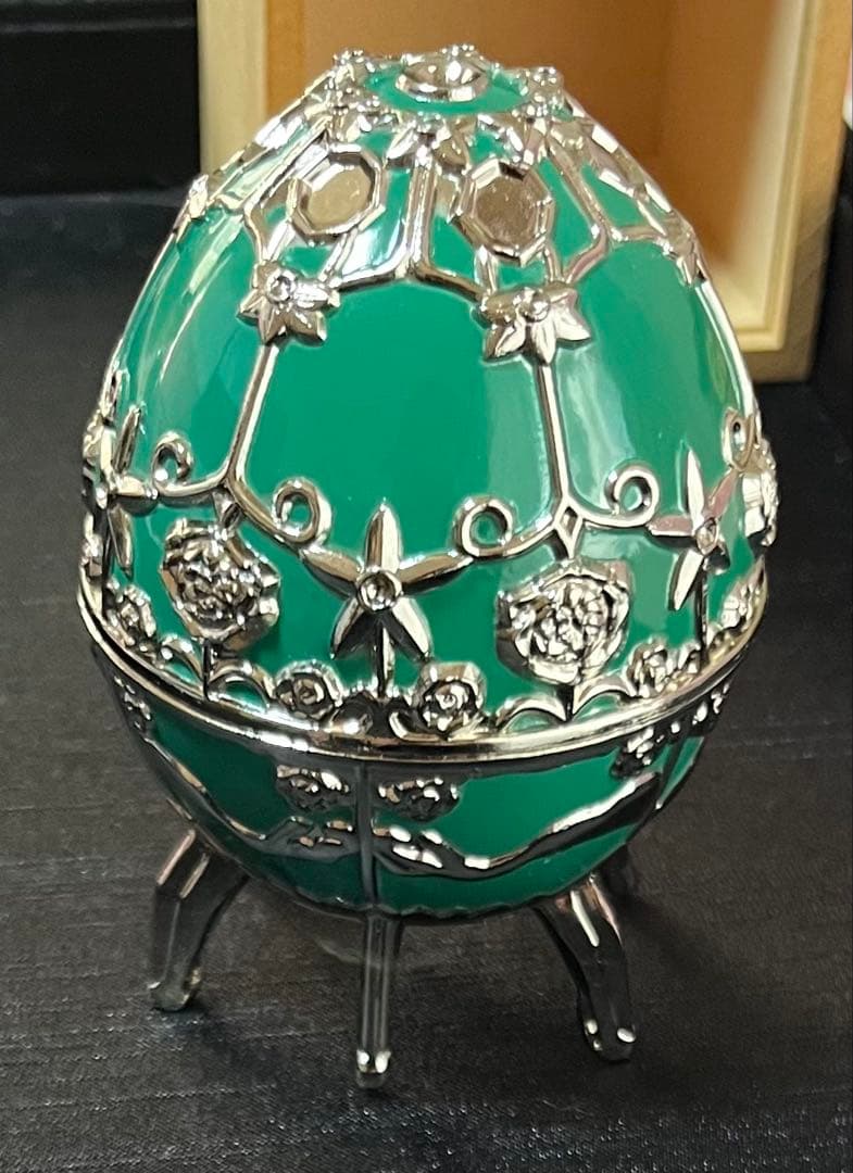 希少　名探偵コナン　世紀末の魔術師　インペリアル　エッグ 実在するお宝“インペリアル・イースター・エッグ”🥚を映画に登場させた