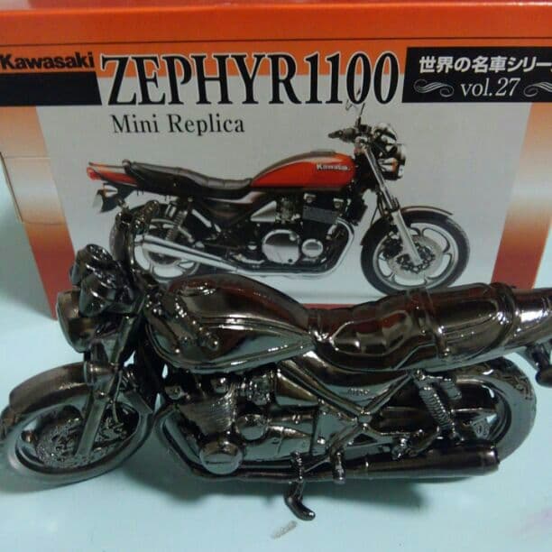 Kawasakiバイク レプリカ ZXR750レプリカ市販へ!? カワサキ「ニンジャZX-10R/RR」125周年カラー